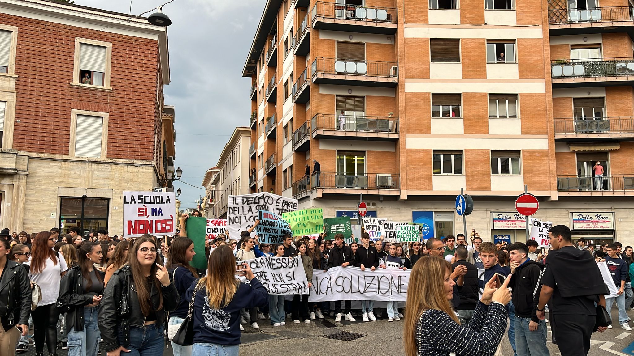 Delfico. Positivo l’esame dei tecnici. Sabato protesta degli studenti