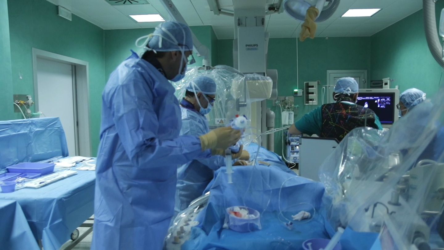 Mazzini, procedura innovativa in Emodinamica salva la vita a una donna