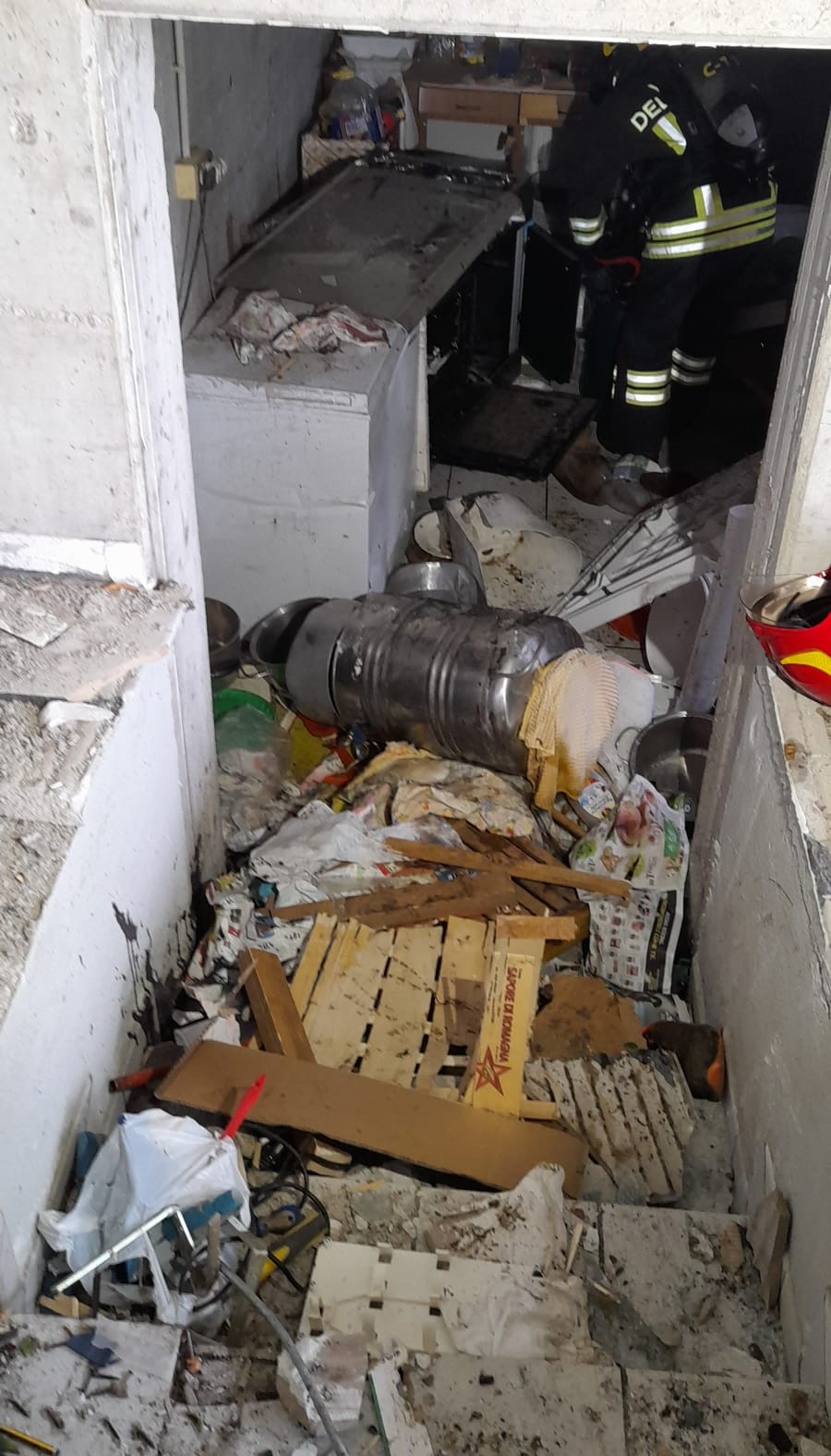 Esplosione Nereto, I dettagli: Donna ustionata e marito 81enne in stato di shock