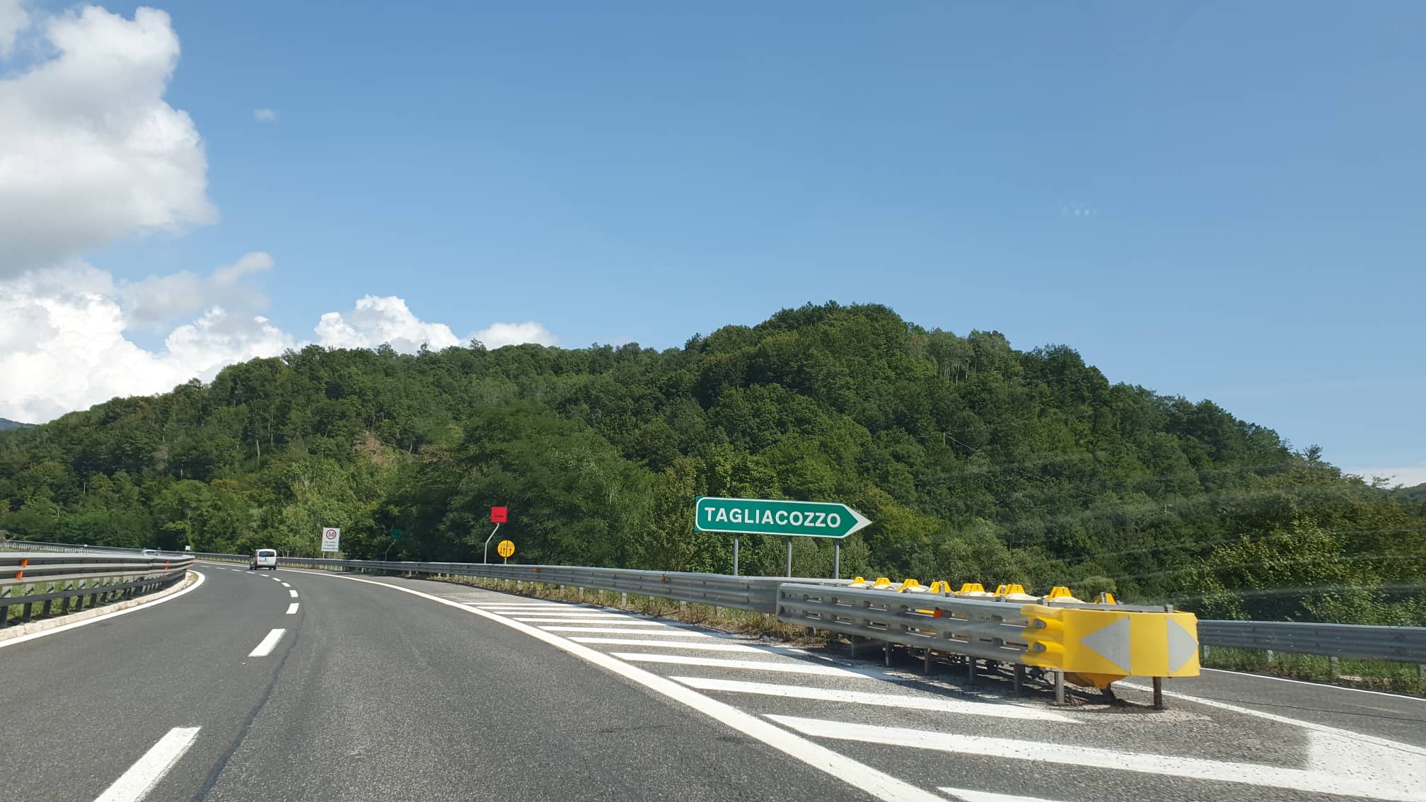 Tragedia sull’A24: muore 24enne in un incidente nei pressi di Tagliacozzo
