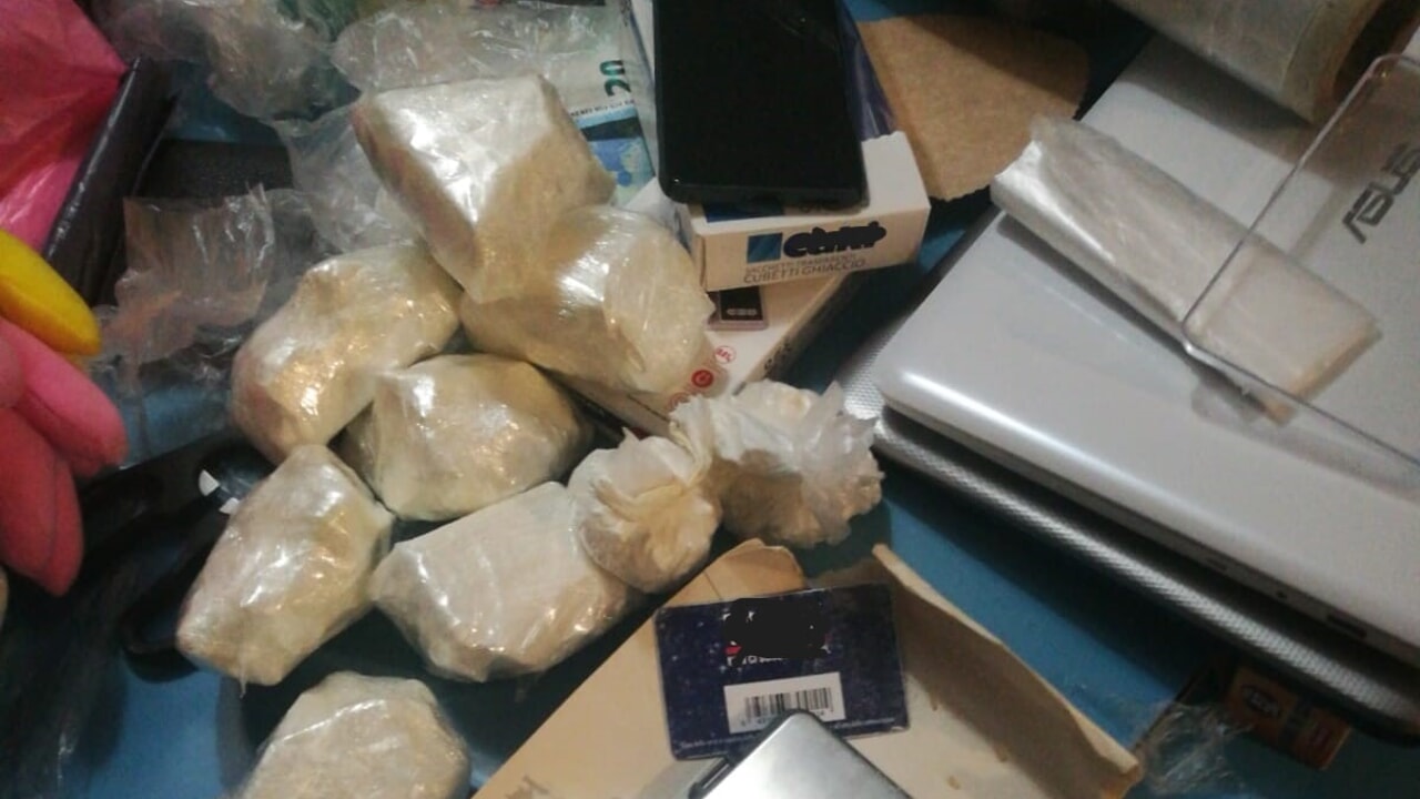 Emergenza droga a Pescara: Renzetti lancia l’allarme e chiede un’Unità di Crisi