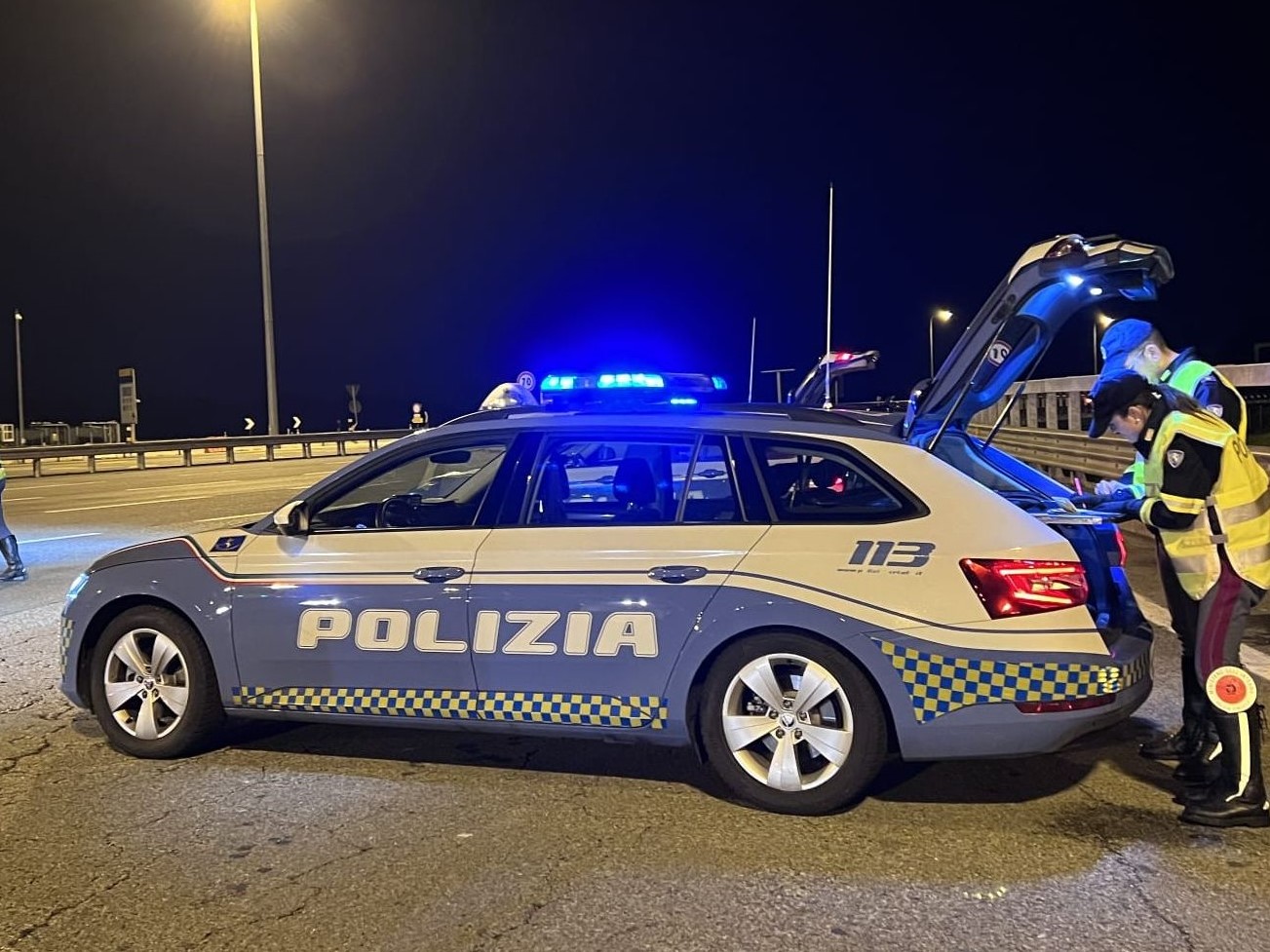 Incidente stanotte sulla A14. Bimba di 6 anni in ospedale