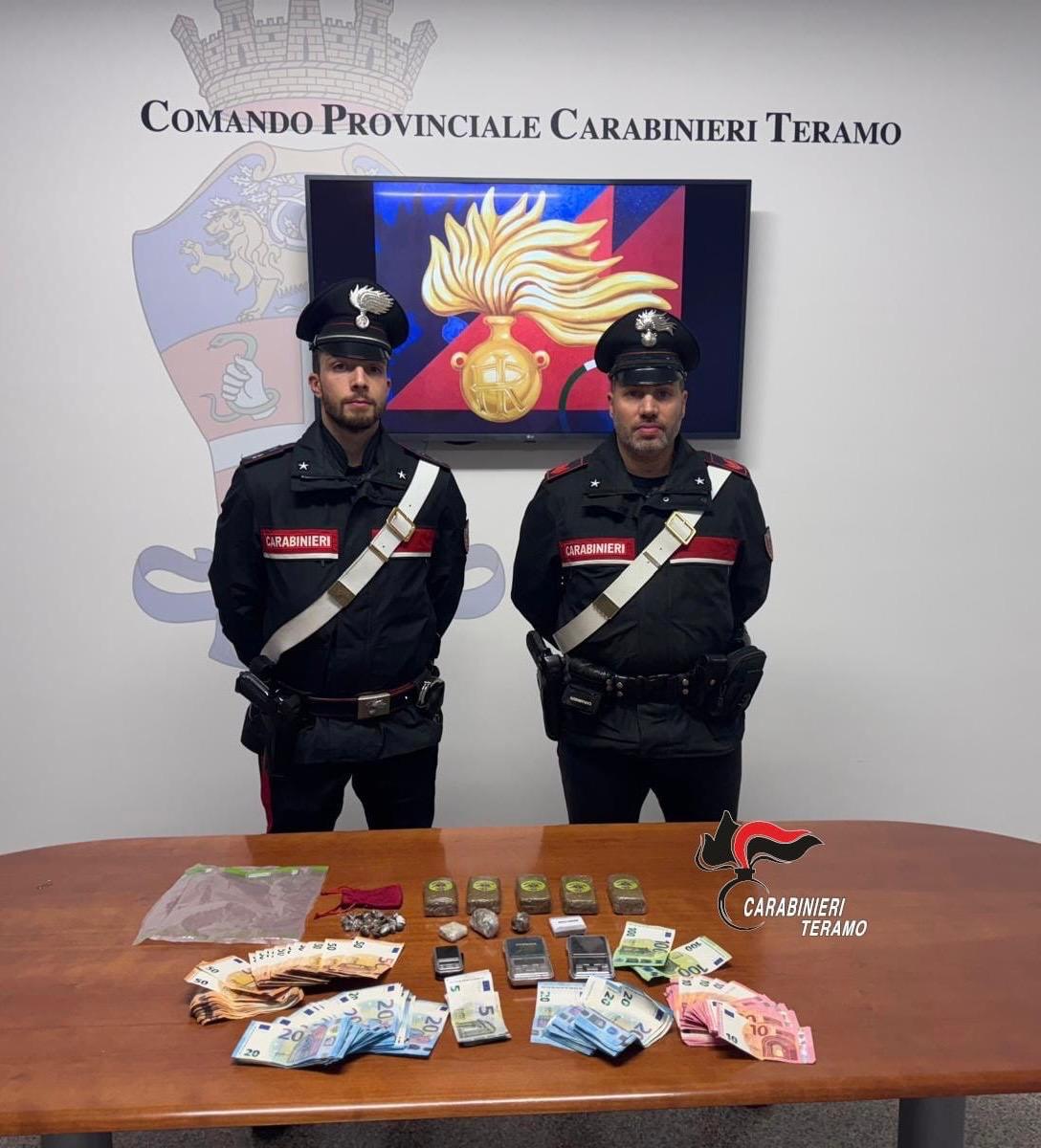16enne con 580 grammi di hashish e 3580 euro. Arrestato dai carabinieri