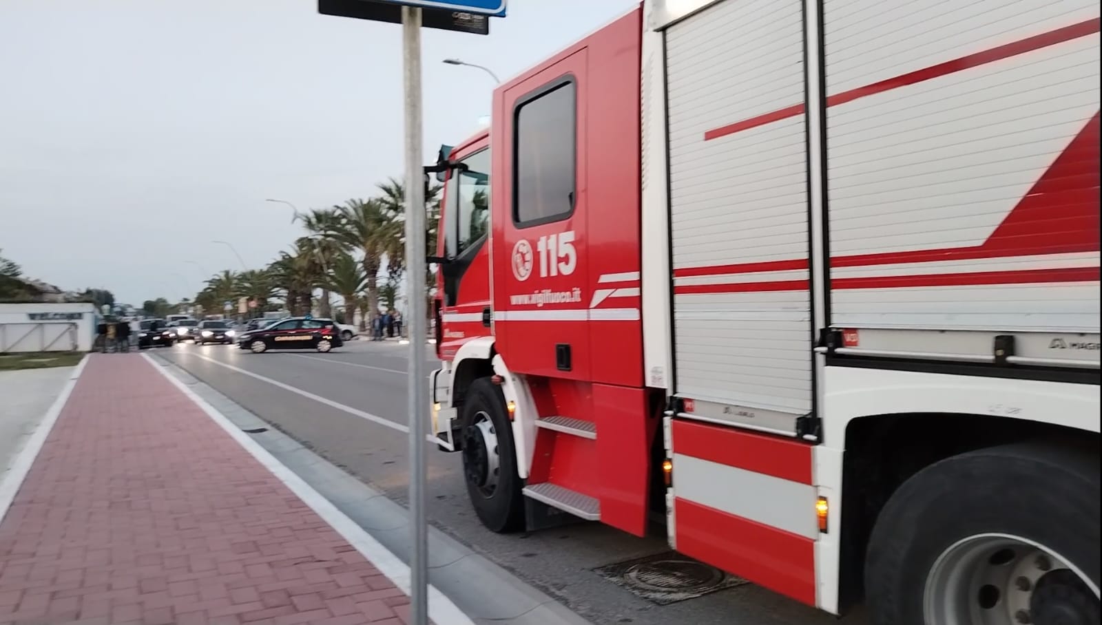 ha diversi traumi ed è grave il ragazzino precipitato dal quarto piano a Tortoreto.