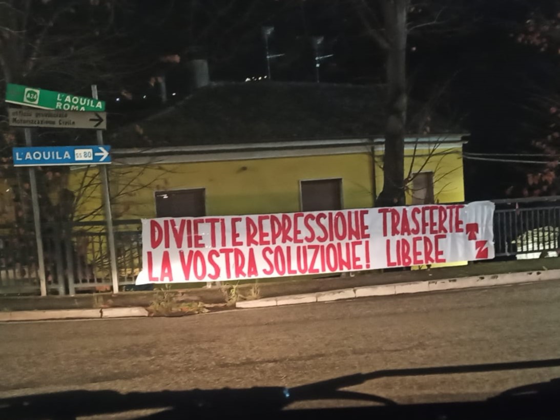 Trasferta negata ai tifosi biancorossi: Appare uno striscione di protesta. La società: “Queste decisioni discrezionali condizionano il campionato”