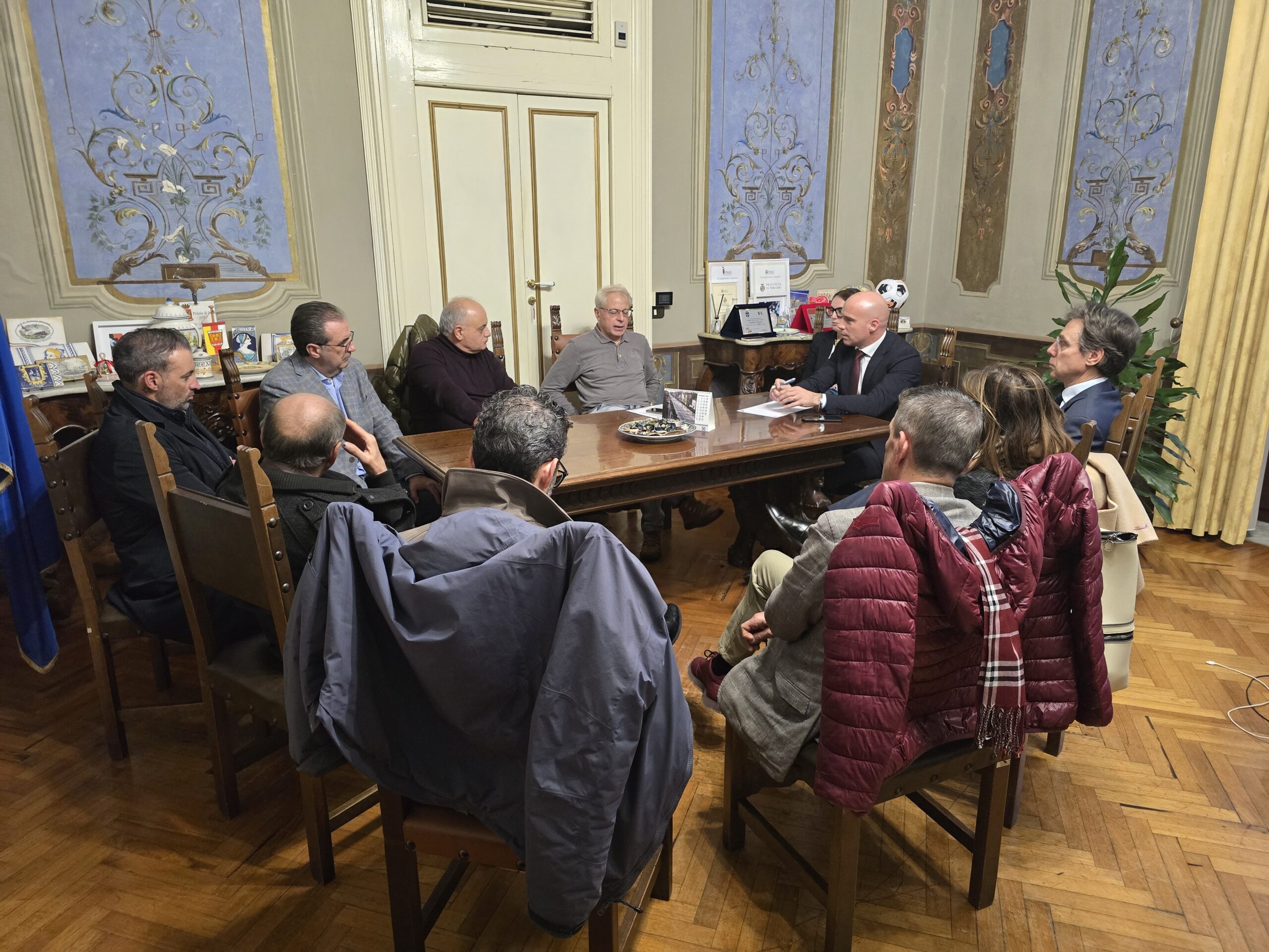 Incontro in Provincia sui Prati di Tivo. D’Angelo: “Finori se vuole può riaprire gli impianti”. D’Annuntiis non aspetta D’Angelo arrivato in ritardo ma conferma l’appoggio della Regione