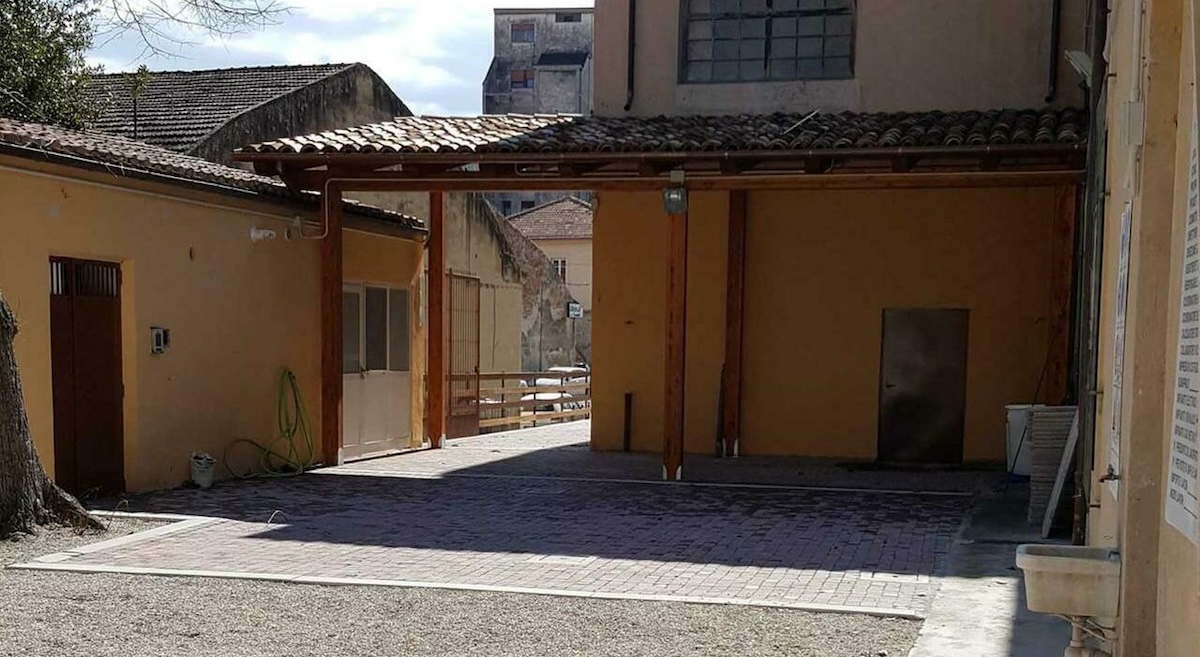 Teramo. Ladri alla mensa Multa Paucis.