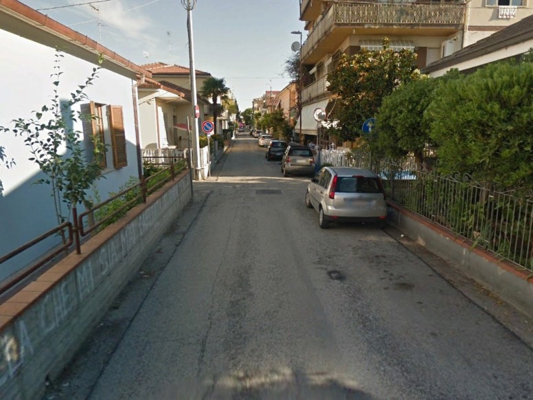 Giulianova. Operaio schiacciato da due mezzi per la raccolta rifiuti