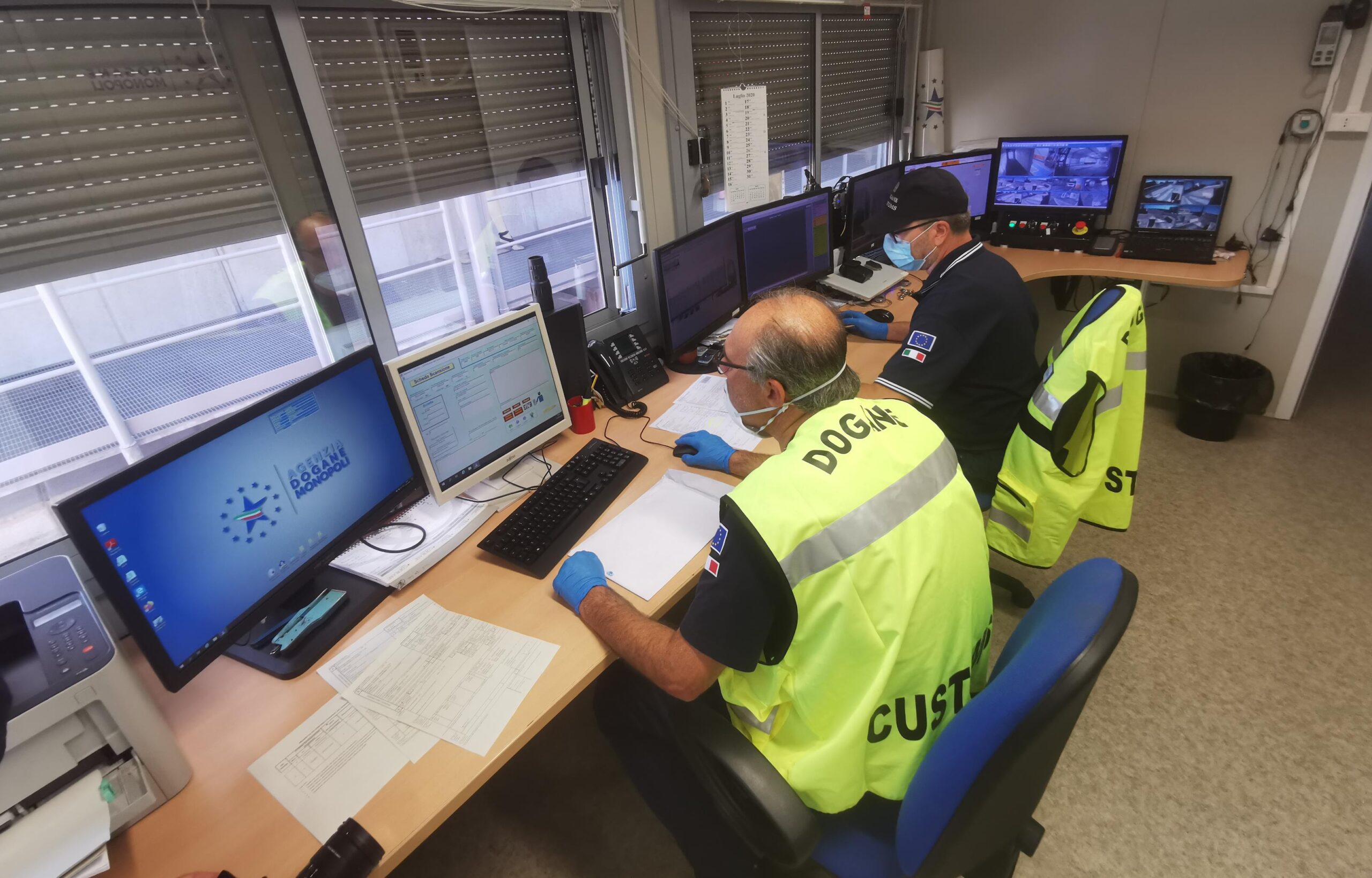 Nuovo colpo al falso Made in Italy in Abruzzo: sequestrati quasi 280mila metri di tubi