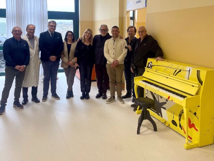 “Braga per il sociale”, Della Noce dona due pianoforti a Hospice e Pediatria
