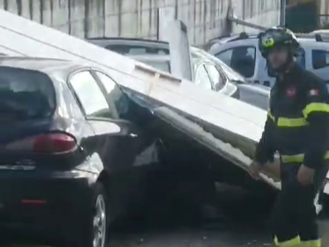 (Video-Foto)Provincia sotto scacco del vento. Vigili del Fuoco sotto pressione
