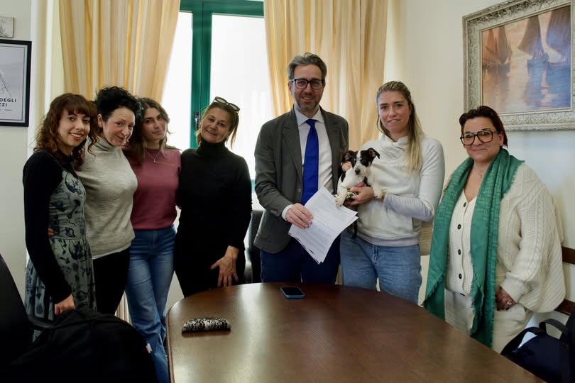 Roseto: rafforzata la collaborazione tra Comune e Associazione Qua La Zampa
