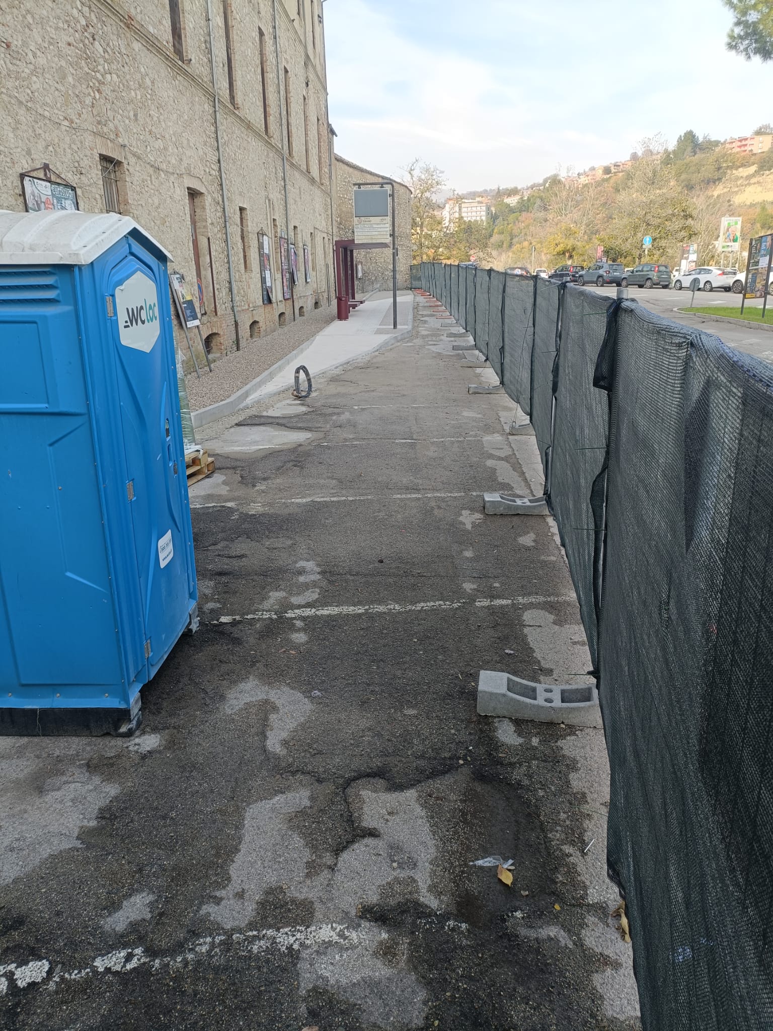 Strade ristrette e altri parcheggi liberi eliminati. Prosegue La strategia del Comune per cancellare Teramo capoluogo