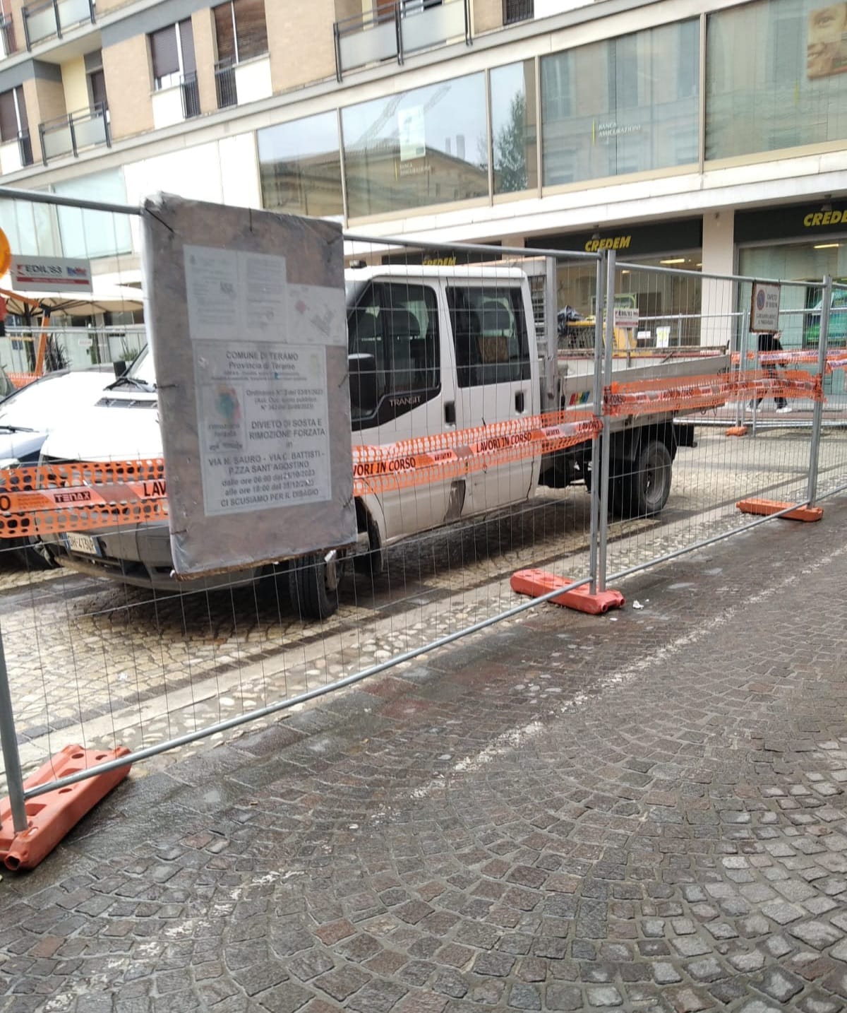 Perle teramane. Teramo Vivi città: “Piazza Sant’Agostino come cantiere”.