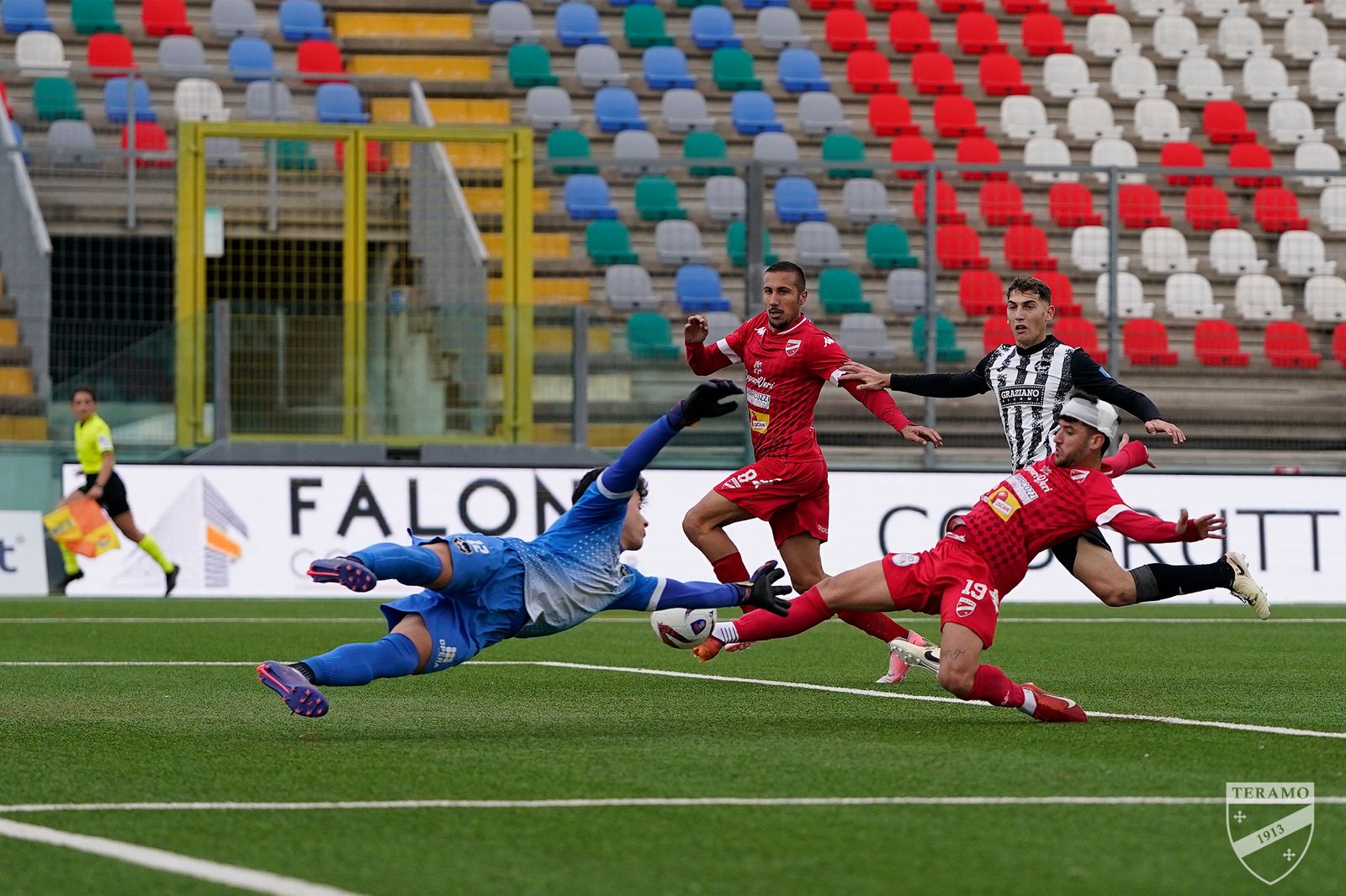Teramo – Ascoli 0-0. Foto, risultati finali e classifica. Il Notaresco perde a Senigallia