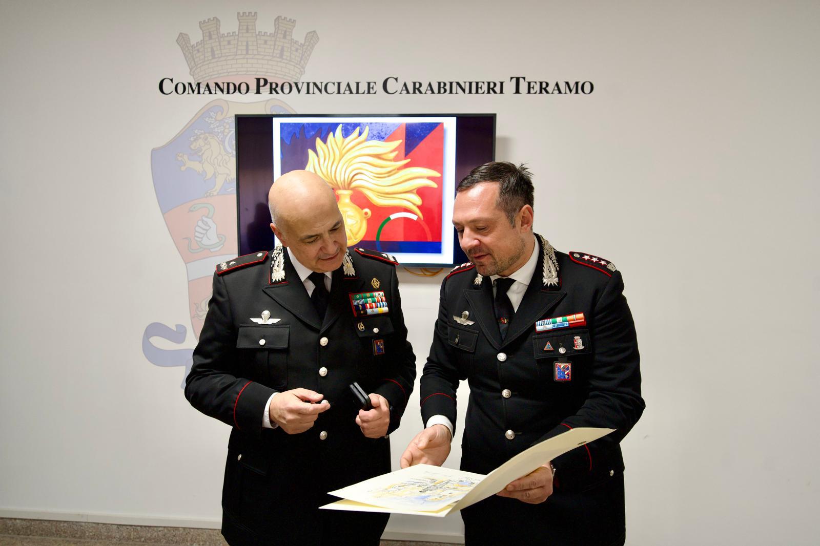 Carabinieri. Il generale Neosi in visita alla Compagnia di Teramo