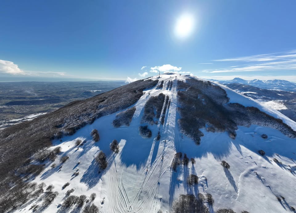 Monte Piselli: Signori si scia! Riaperti gli impianti
