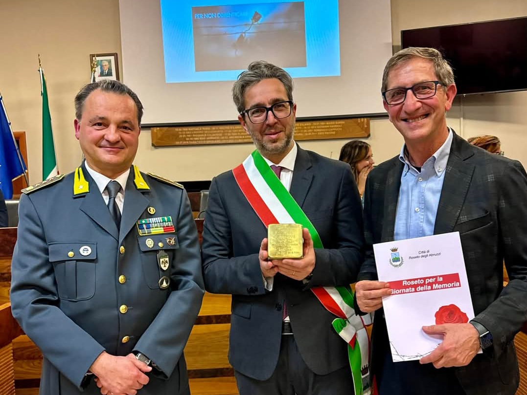 Roseto ricorda le sue vittime della Shoah: un omaggio commosso e un impegno per il futuro