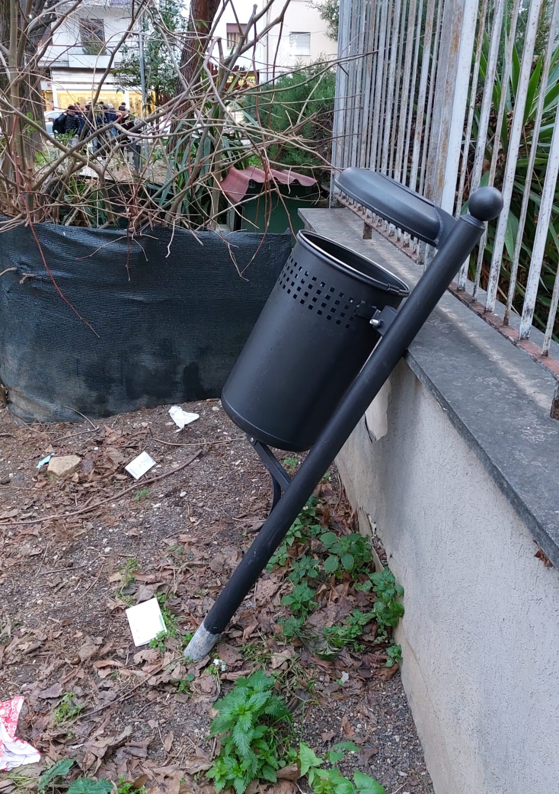 Teramo Vivi Città: “VandalIsmo in via Pannella, Occorre più controllo”