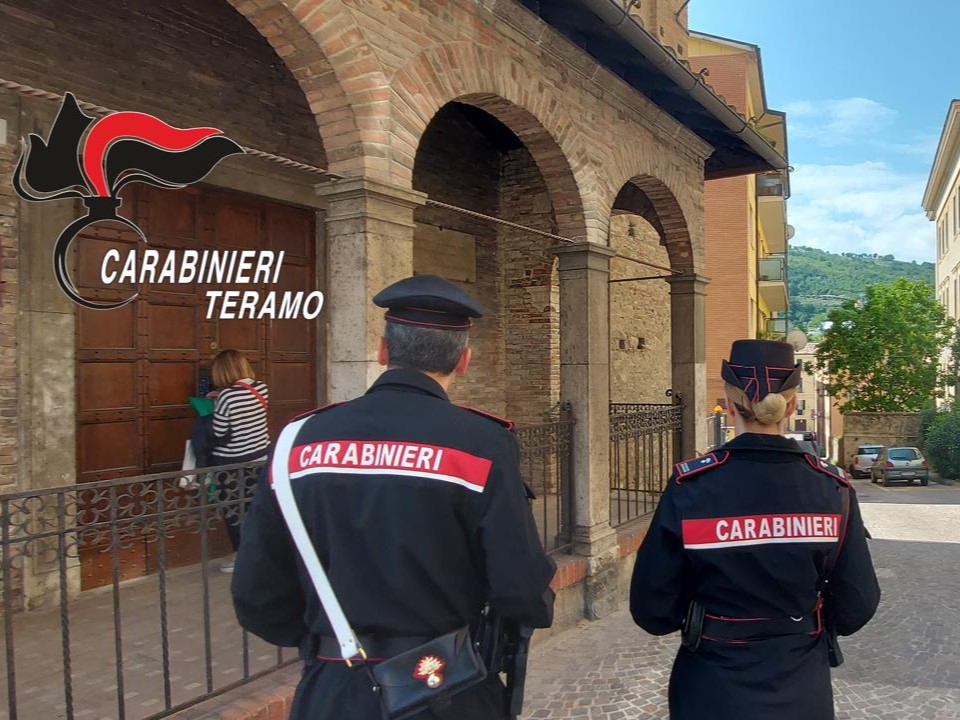 Teramo: Torna la truffa del finto bonifico – tentati furti in una lavanderia e al Centro Commerciale