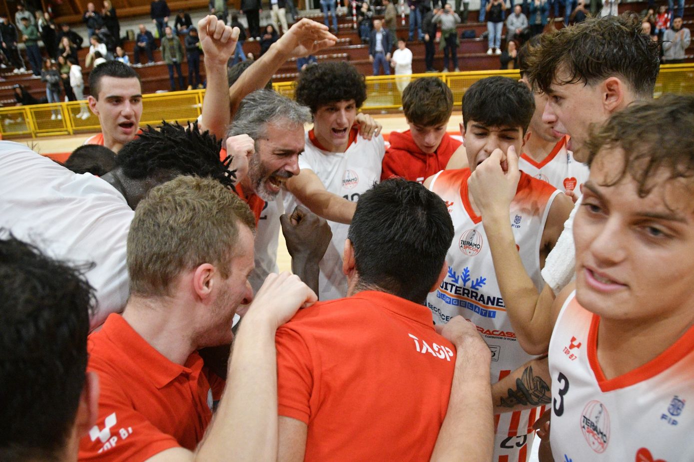 Basket. Domani, Derby di fuoco tra Tasp Mediterranea e Roseto 20.20