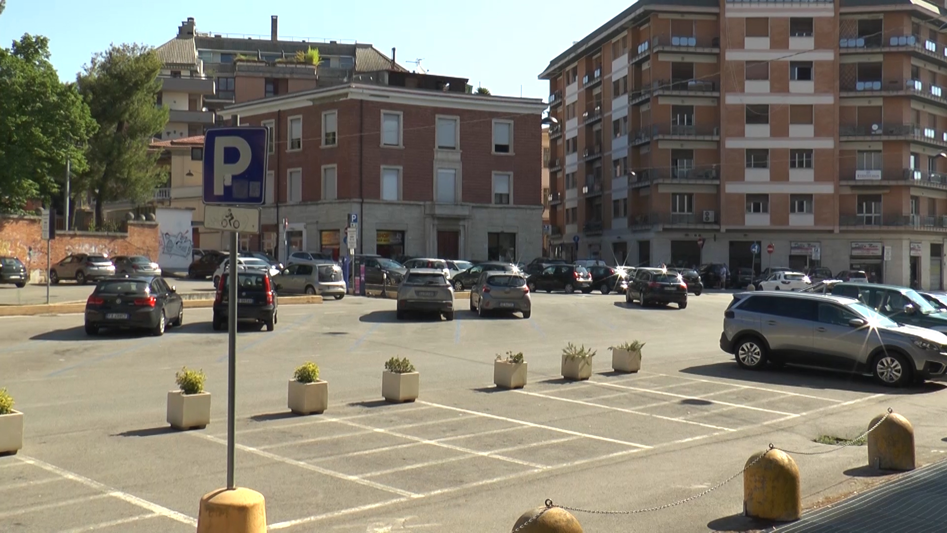 Parcheggi a teramo: delibera della Giunta per nuovi stalli gratuiti a piazza Dante