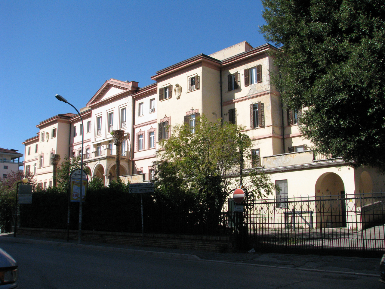 Teramo. Nuova vita per l’ex ospedale di Viale Crucioli, oggi sede universitaria: Ospiterà sport e spettacoli per gli studenti