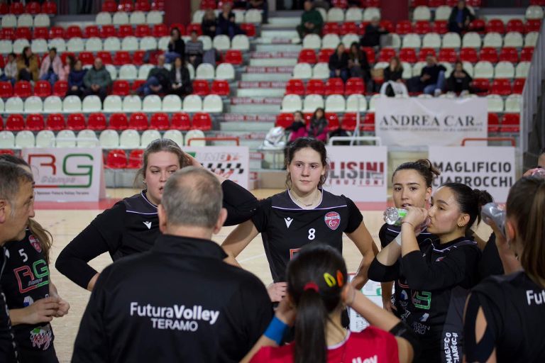 volley B1/f. futura Teramo vs Cesena, domani al Palascapriano