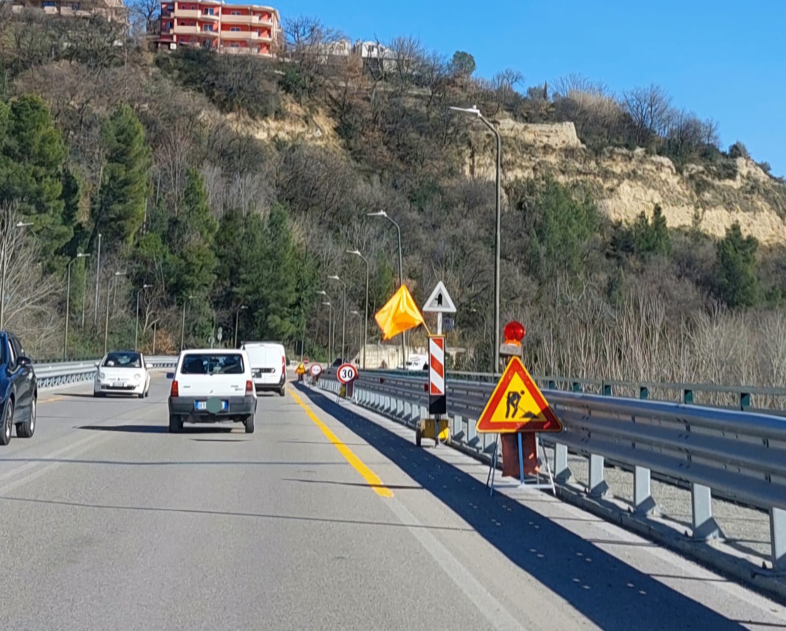 “Area Cantiere Pista Ciclabile: Teramo Vivi Città Rileva Ancora Irregolarità e Minaccia Denuncia per Omissioni di Atti d’Ufficio”