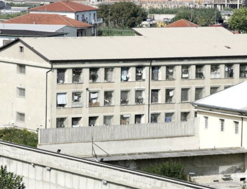Pescara. Detenuto si uccide, rivolta nel carcere di San Donato