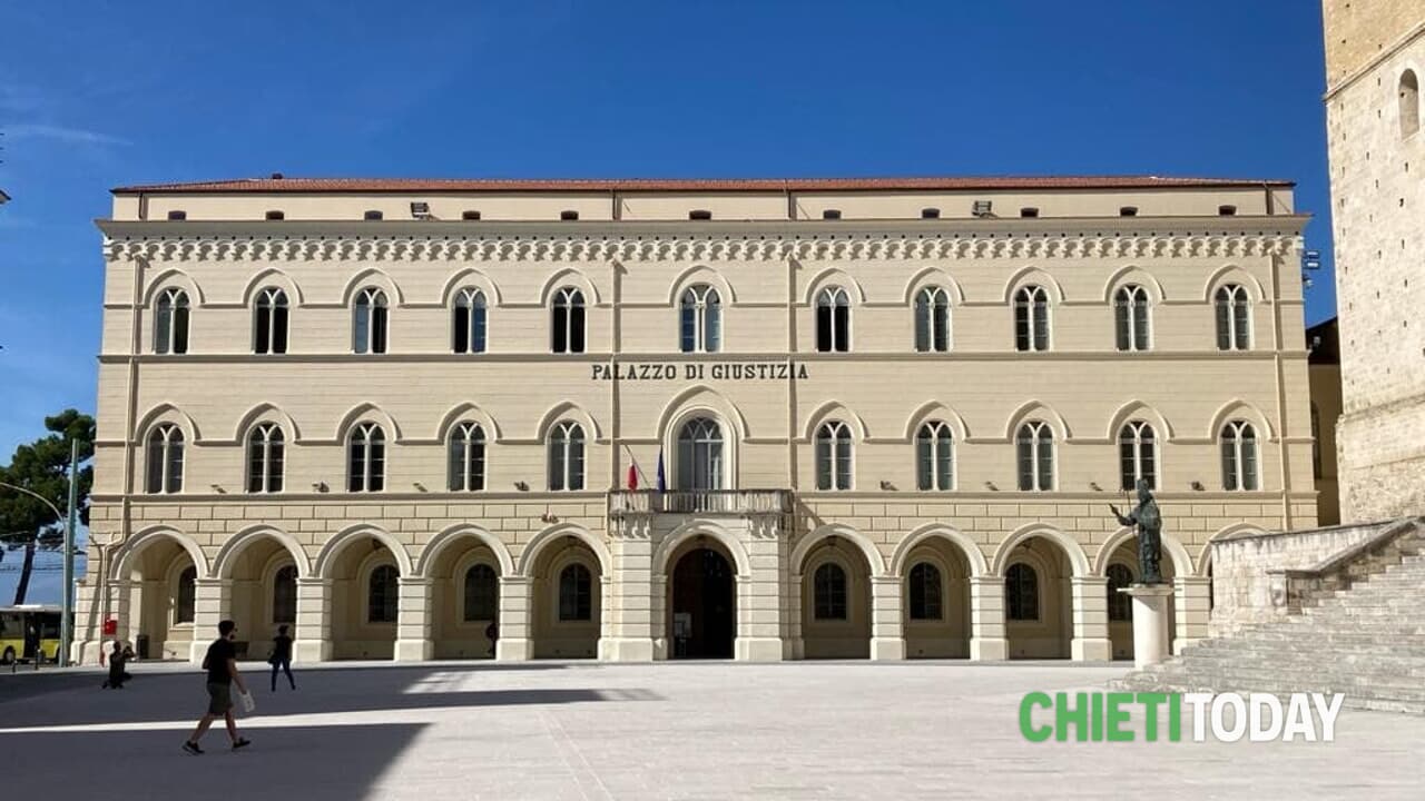 Due Commercialisti di San Giovanni Teatino a Processo per Usura