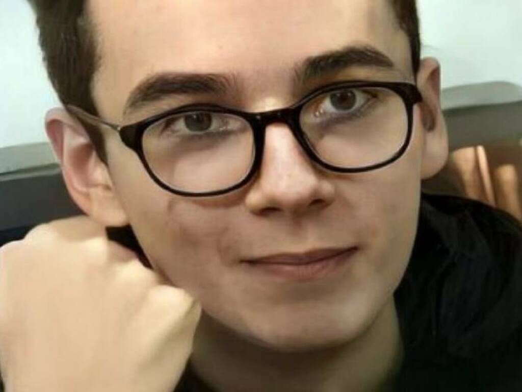 Morte di Andrea Prospero. I famigliari: “Dubbi sul suicidio, chi sa parli”