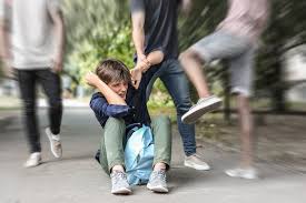 Pugno in classe, la scuola paga: 16mila euro di risarcimento per un bambino vittima di bullismo