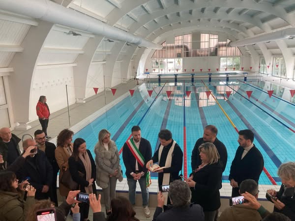 Giulianova. Inaugurata la nuova piscina comunale. Aprirà al pubblico da lunedì 3 marzo