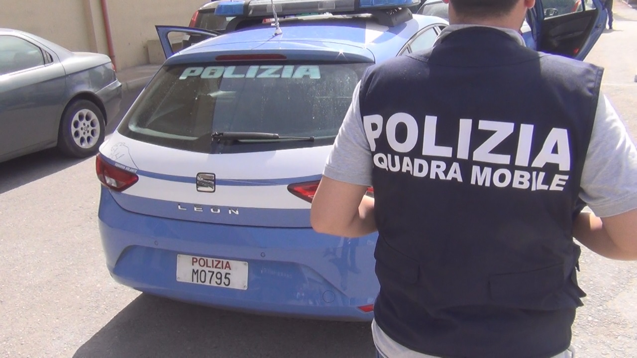 Teramo. Sorpreso in bici con della droga all’uscita dal lavoro. Arrestato dalla Polizia