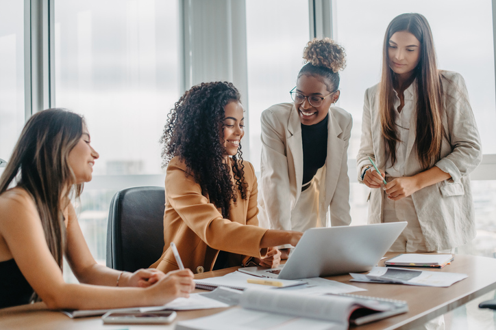 Parità di genere in Abruzzo: 4 Milioni di Euro per favorire il lavoro femminile