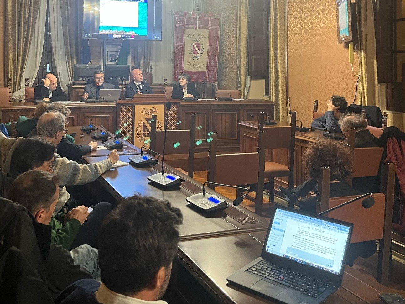 Acquifero del Gran Sasso. LA Provincia:”Prioritario informare i cittadini prima di intervenire””