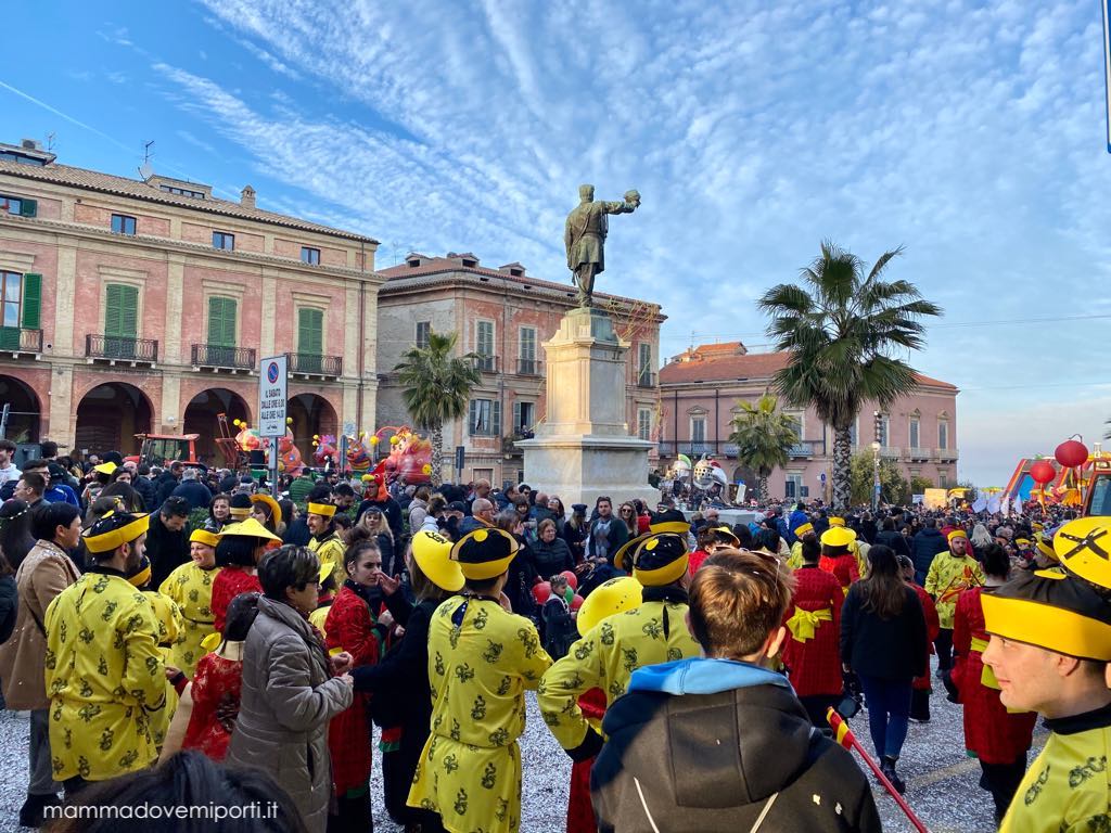 Giulianova Lido, la pioggia ferma il Carnevale: La sfilata dei carri rinviata al 9 marzo – Confermata per il 4 la sfilata al Paese