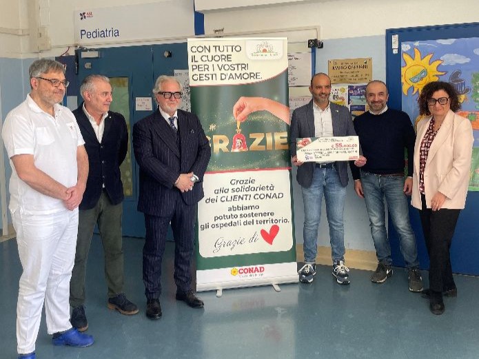 I clienti del Conad Adriatico donano 55mila euro alla Pediatria del Mazzini