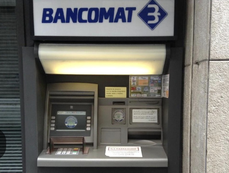 Ladri in fuga a Caldari di Ortona: sventato tentativo di far esplodere un bancomat