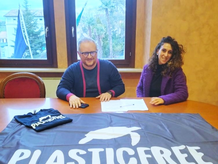 Mosciano Sant’Angelo: sottoscritto il protocollo d’intesa con “Plastic Free” Abruzzo”