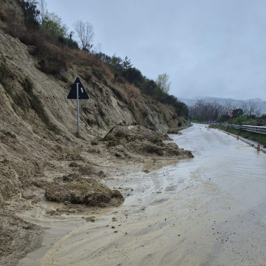 (Video) Maltempo. Provincia:”strade provinciali colpite da frane e danni diffusi. Decine di interventi”.