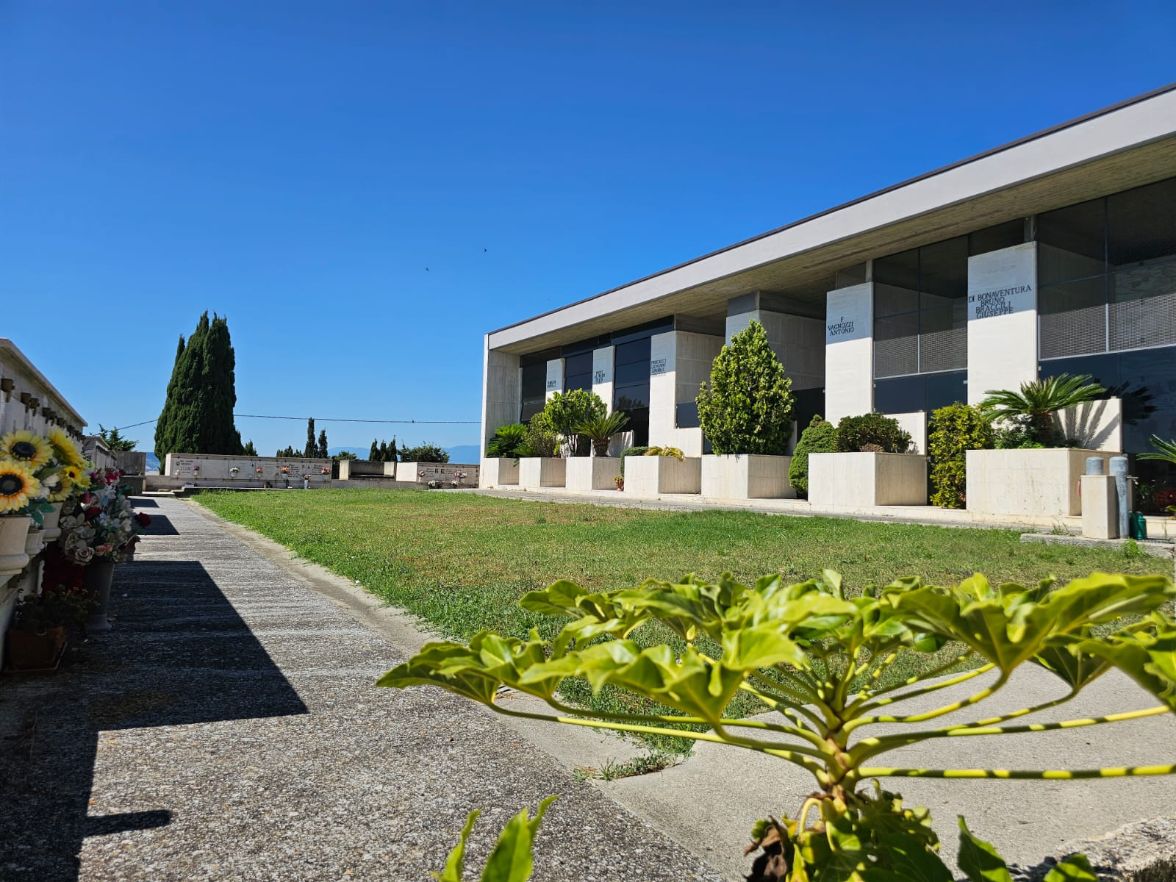 Roseto. Decoro dei cimiteri in appalto a una ditta esterna