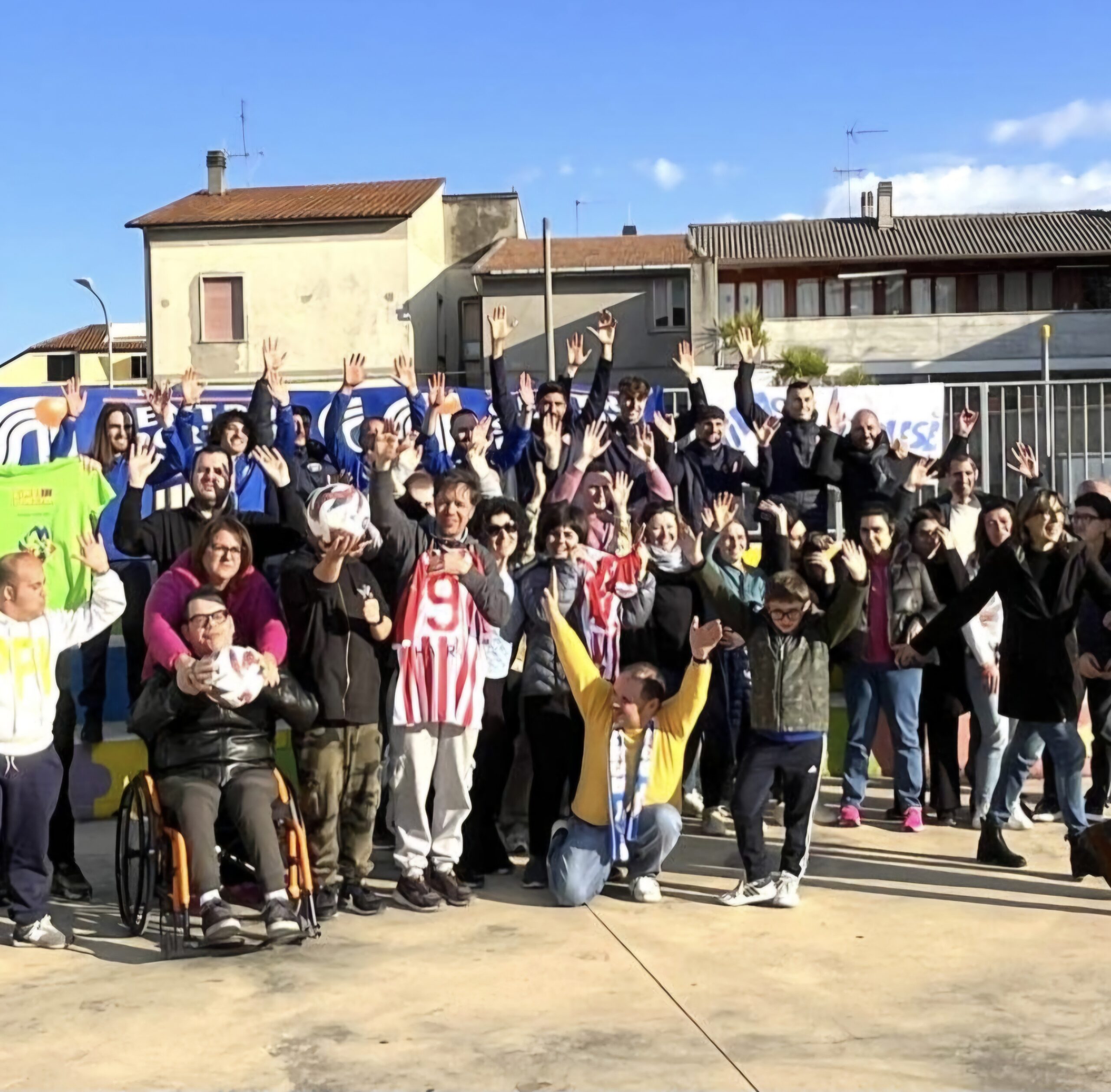 Sport e inclusione a San Nicolò con i biancorossi e i ragazzi dell’AIPD e Autismo Onlus