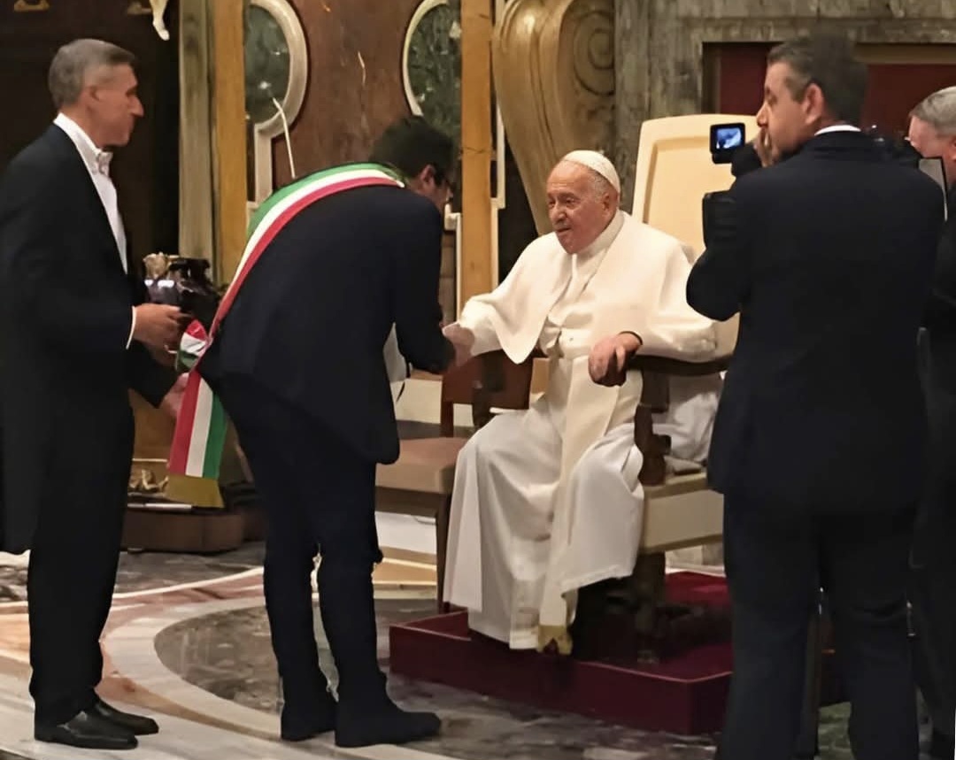 teramo. Il sindaco D’Alberto: “La morte di Papa Francesco lascia un grande vuoto in ognuno di noi”