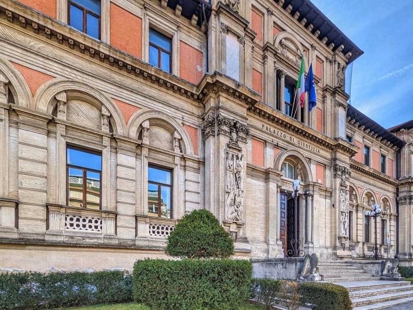 Accoltello’ l’ex compagna alla gola, resta in carcere il 33enne. La donna è ancora in prognosi riservata
