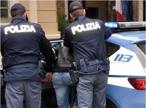 Truffa del falso carabiniere a ultraottantenni: arrestati a Città Sant’Angelo dalla Polizia Stradale