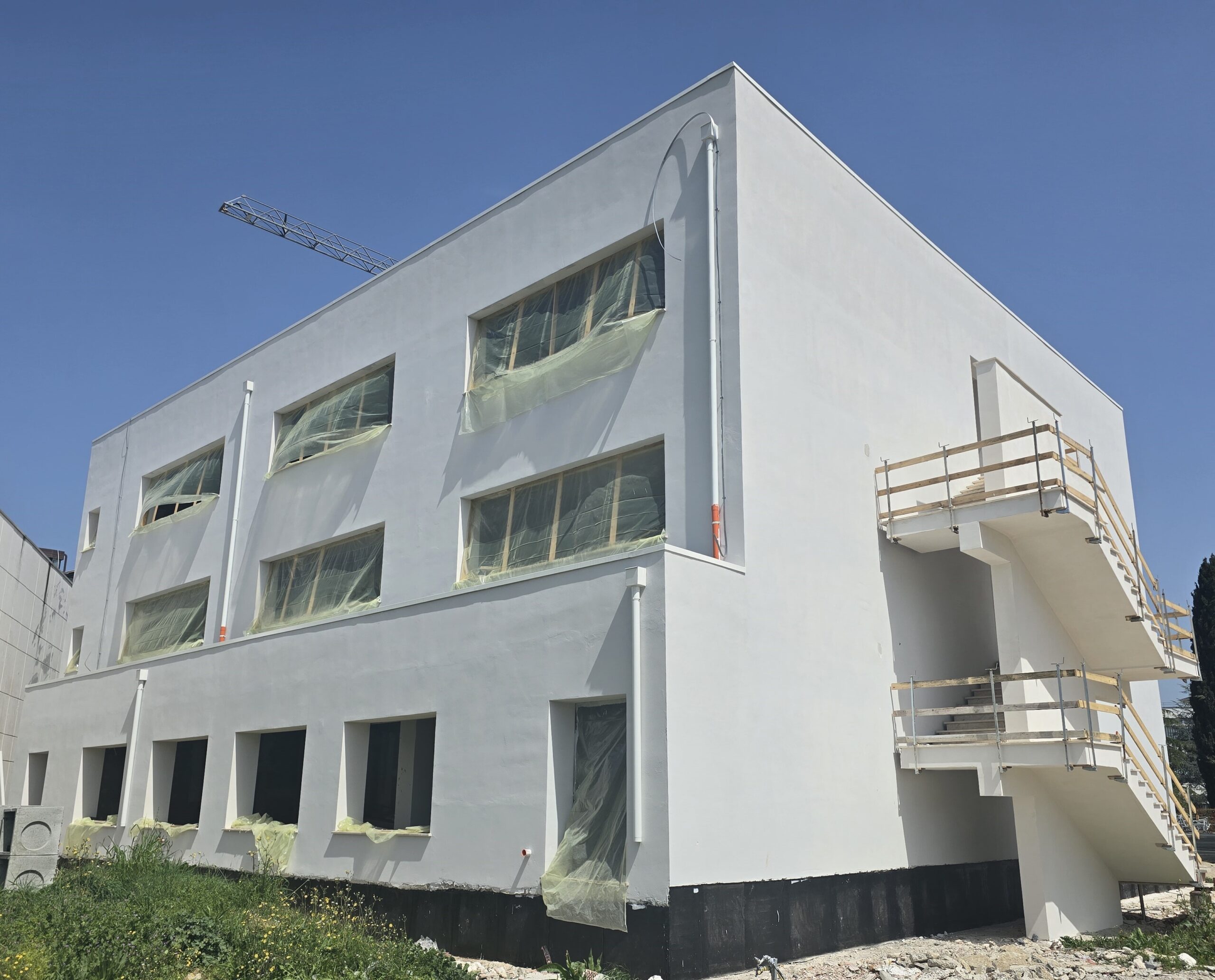 Giulianova: all’Alberghiero “Crocetti-Cerulli” completata la sostituzione del tetto. proseguono i lavori della palestra