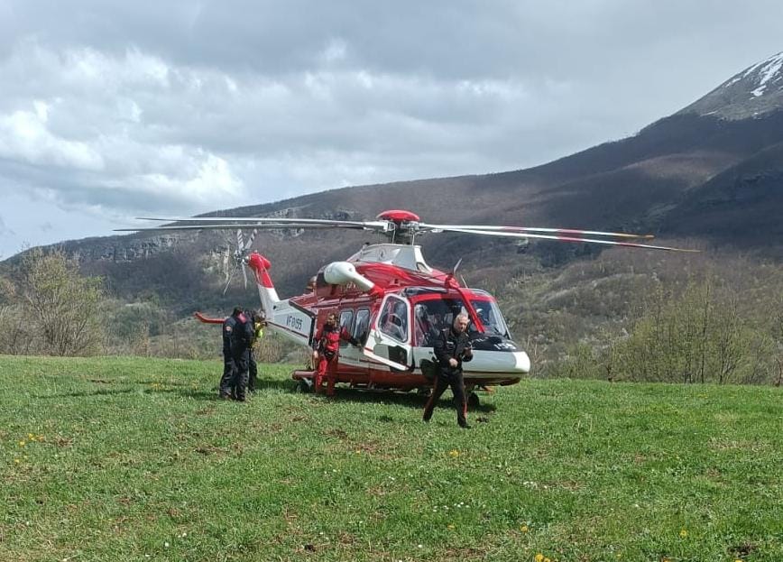 Gran Sasso: Ferrata Ventricini, Escursionista Bloccata Soccorsa dall’elicottero