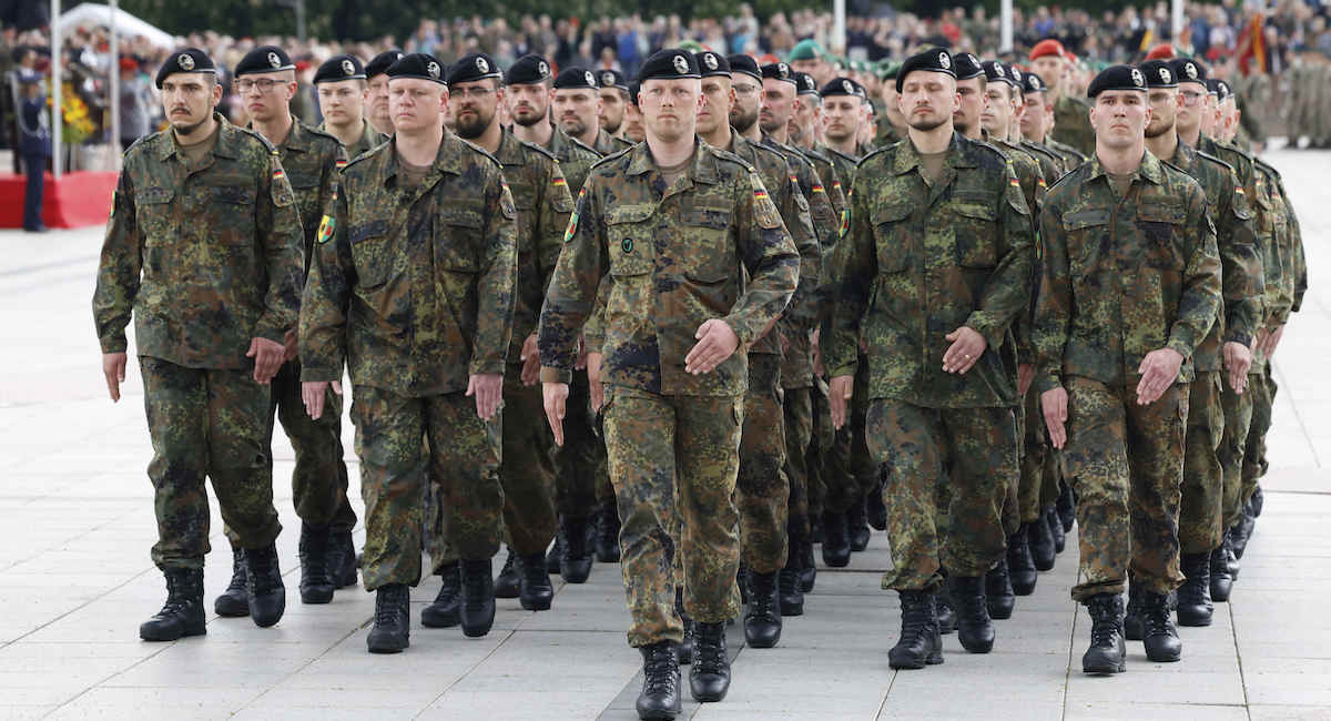 DAL MONDO: La Germania schiera una brigata militare in Lituania
